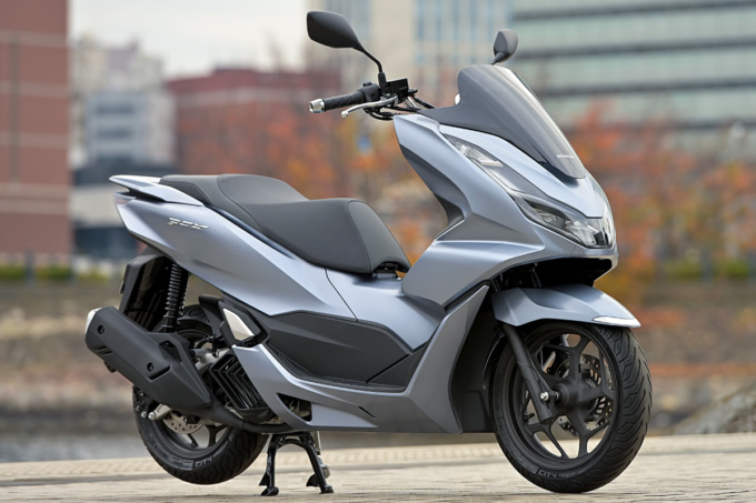 HONDA PCX（2021年モデル）7:3ビュー