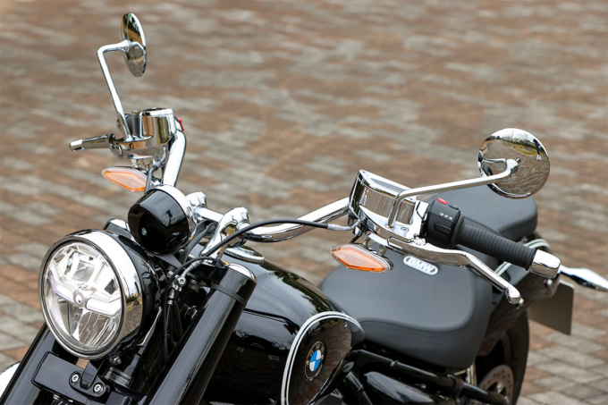 BMW R18 FIRST EDITION ハンドル