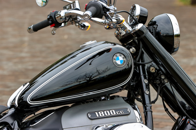 BMW R18 FIRST EDITION タンク