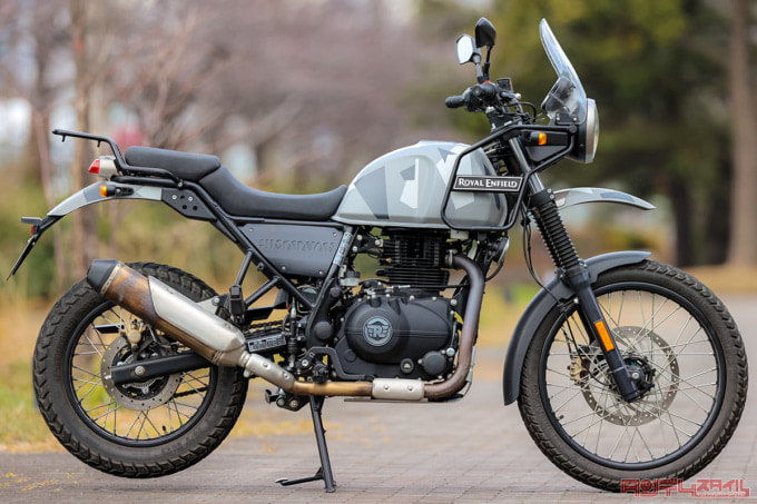 ROYAL ENFIELD HIMALAYAN 右サイドビュー