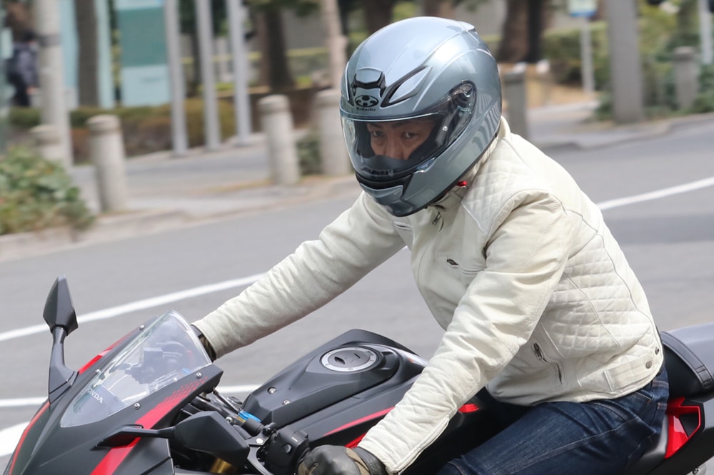 カブトから5月に発売予定の新型ヘルメット・SHUMA（シューマ）の詳細が ...