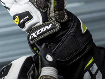 IXON RS GENIUS REPLICA RACING GLOVE ストラップクロージャー