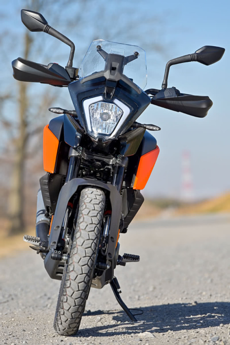 KTM 250ADVENTURE（2021年モデル）フロントビュー