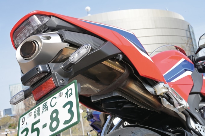 HONDA CBR600RR リア