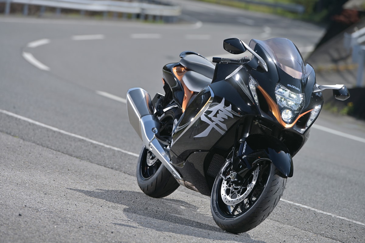 Suzuki Hayabusa ブランドらしさを継承しつつ質感とパフォーマンスを高める バイクインプレッション タンデムスタイル