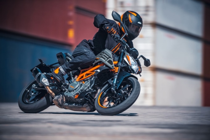 KTM 250 DUKE 走りイメージ