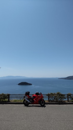 青い青い海と空