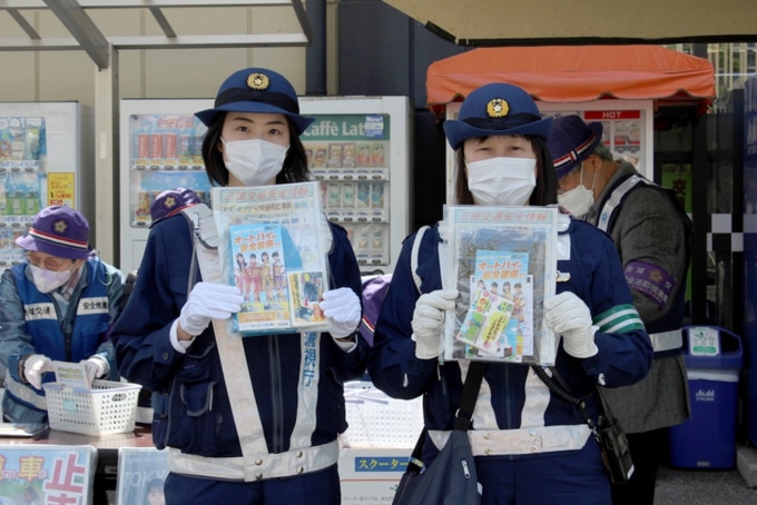 湾岸署×三田署 バイクの“交通安全啓発イベントinライコランド東雲”