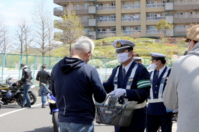 湾岸署×三田署 バイクの“交通安全啓発イベントinライコランド東雲”