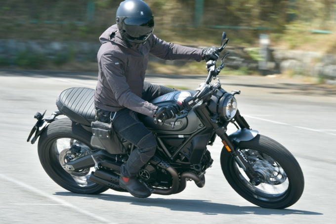 DUCATI SCRAMBLER NIGHTSHIFT 走りイメージ