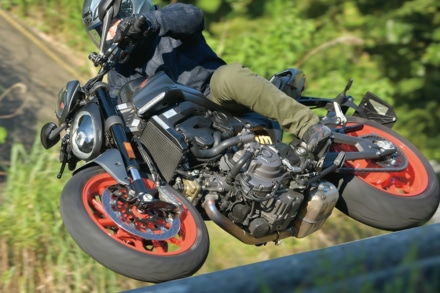 DUCATI MONSTER/+ 走行イメージ