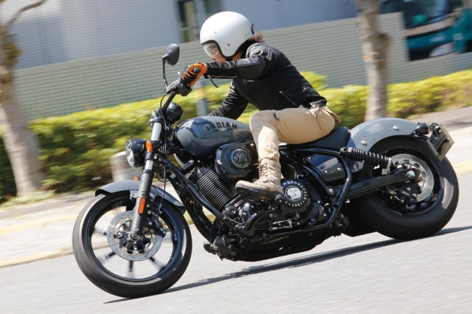 INDIAN MOTORCYCLE CHIEF DARK HORSE 走りイメージ