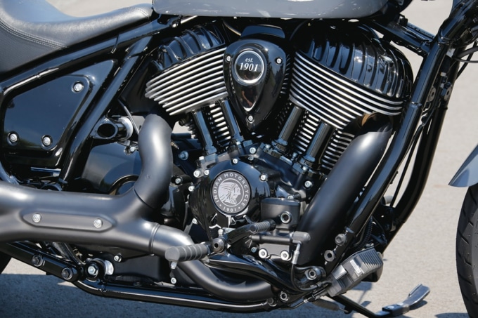 INDIAN MOTORCYCLE CHIEF DARK HORSE エンジンまわり