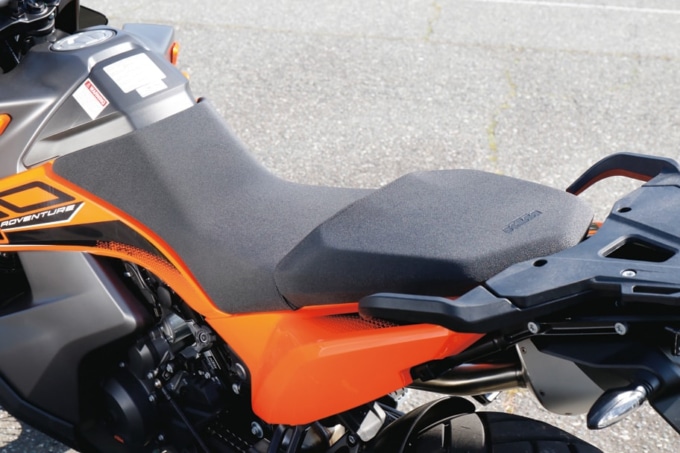 KTM 890ADVENTURE シート