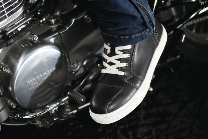 RIDEZ ATHLETIC SNEAKERS MOTO-MAX 使用イメージ