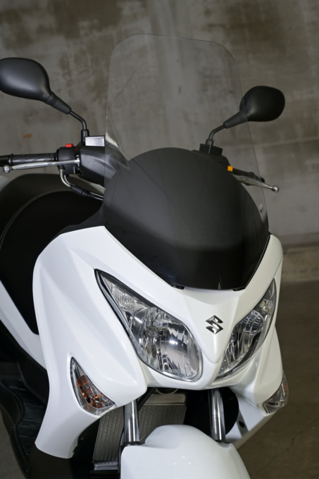 SUZUKI BURGMAN200 ヘッドライト