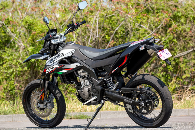 APRILIA SX125 リヤ7:3ビュー