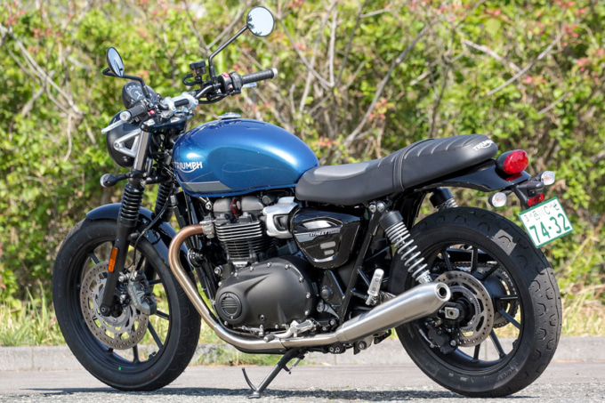 TRIUMPH STREET TWIN（2021年モデル）リヤ7:3ビュー