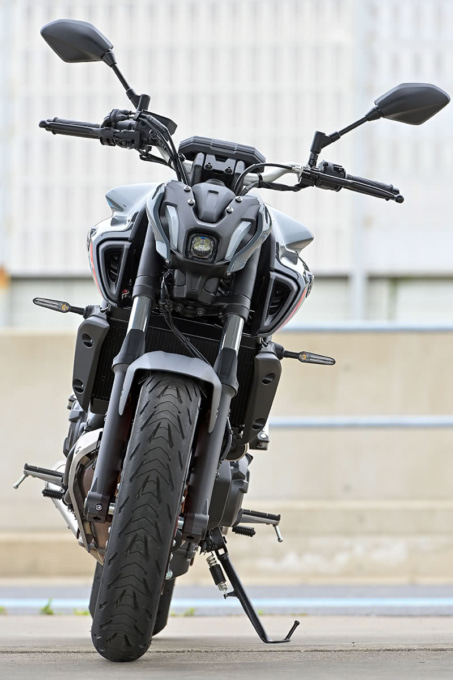 YAMAHA MT-07 ABS（2021年モデル）フロントビュー