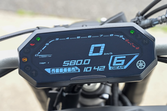 YAMAHA MT-07 ABS（2021年モデル）液晶メーター