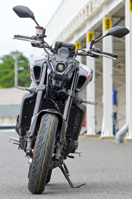 YAMAHA MT-09 ABS フロントビュー