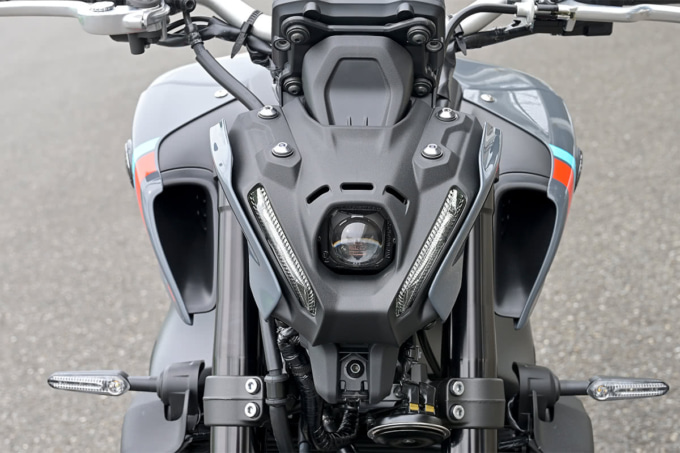 YAMAHA MT-09 ABS ヘッドライト