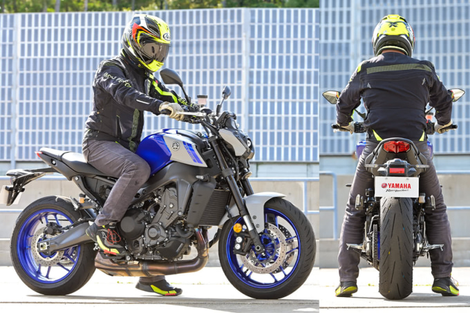 YAMAHA MT-09 ABS 足つき＆乗車ポジション