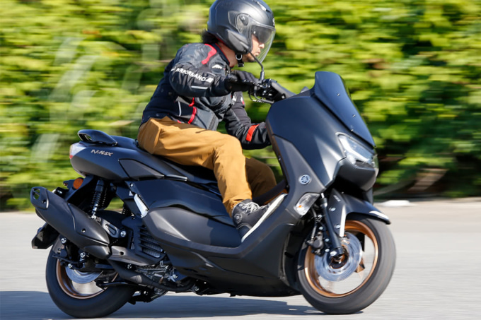 YAMAHA  NMAX（2021年モデル）走行