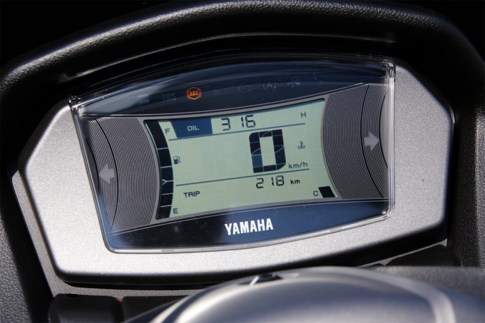 YAMAHA NMAX（2021年モデル）メーター