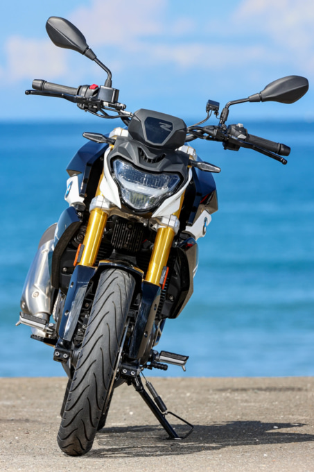 BMW G310R（2021年モデル）フロントビュー