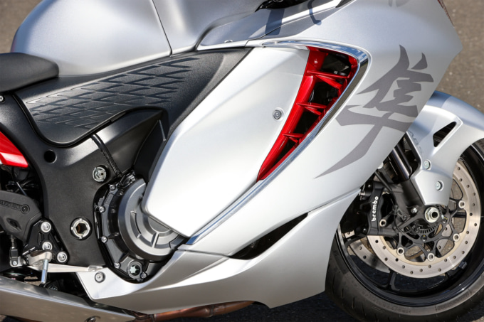 SUZUKI HAYABUSA（2021年モデル）ボディ