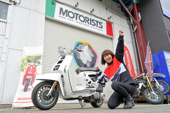 “にゃんば”ことバイク声優の難波佑香（なんばゆうか）がスクータークロスに参戦するためモータリストでランブレッタを改造