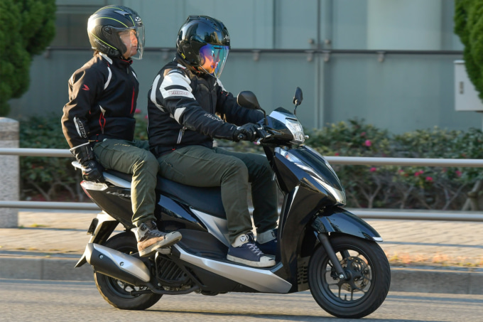 HONDA LEAD125 タンデム走行