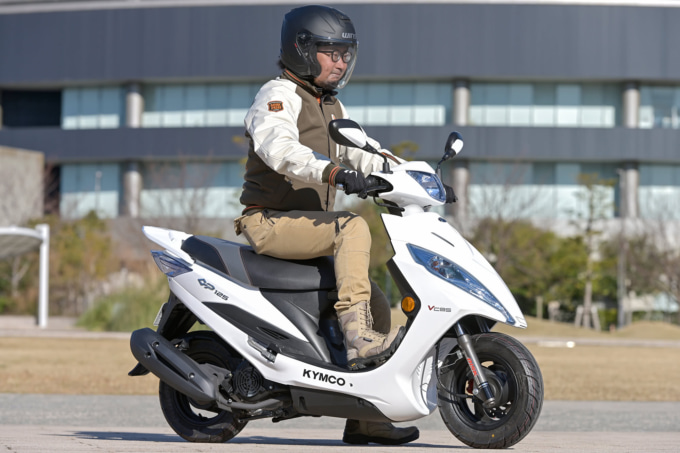 KYMCO GP125i VCBS 乗車姿勢