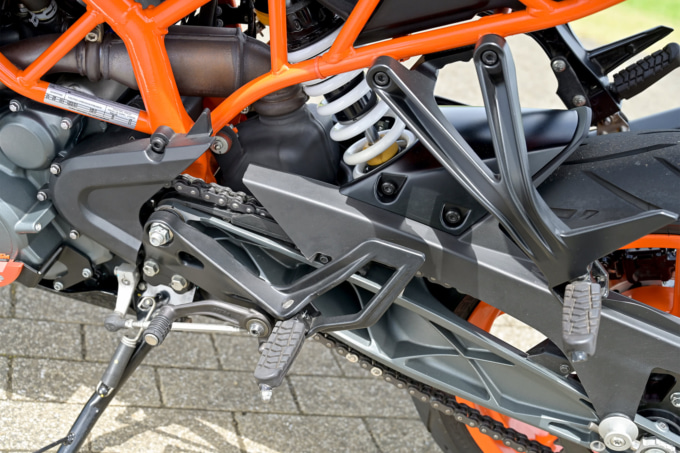 KTM RC390 ステップ