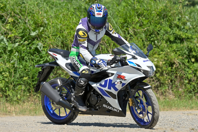 SUZUKI GSX-R125 Uターン