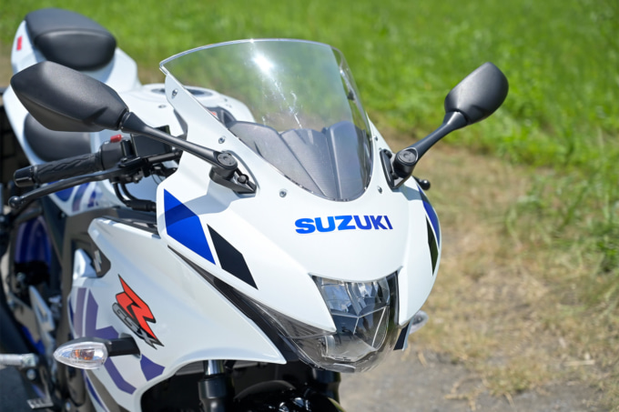 SUZUKI GSX-R125 ヘッドライト