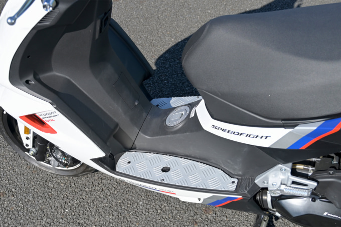 PEUGEOT SPEEDFIGHT125 R-CUP（2021年モデル）ステップボード