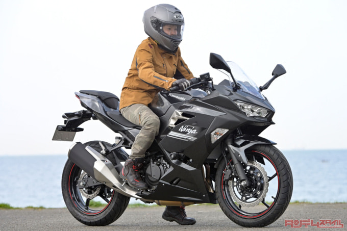 Kawasaki Ninja250（2021年モデル）乗車姿勢