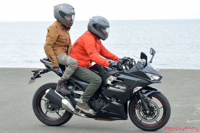 Kawasaki Ninja250（2021年モデル）タンデム走行