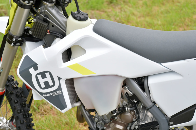 HUSQVARNA MOTORCYCLES FE250（2022年モデル）燃料タンク