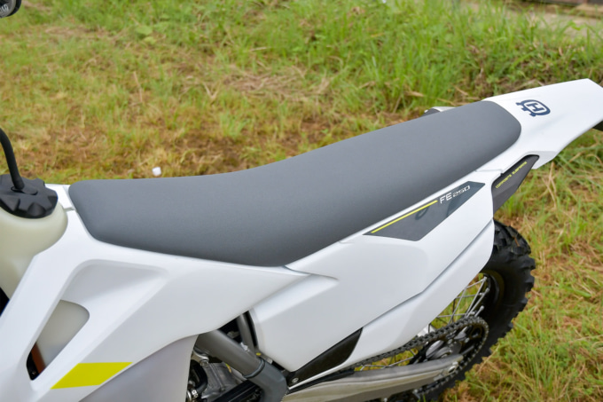 HUSQVARNA MOTORCYCLES FE250（2022年モデル）シート