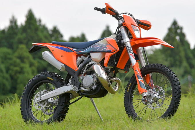 KTM 150EXC TPI（2022年モデル）7:3ビュー