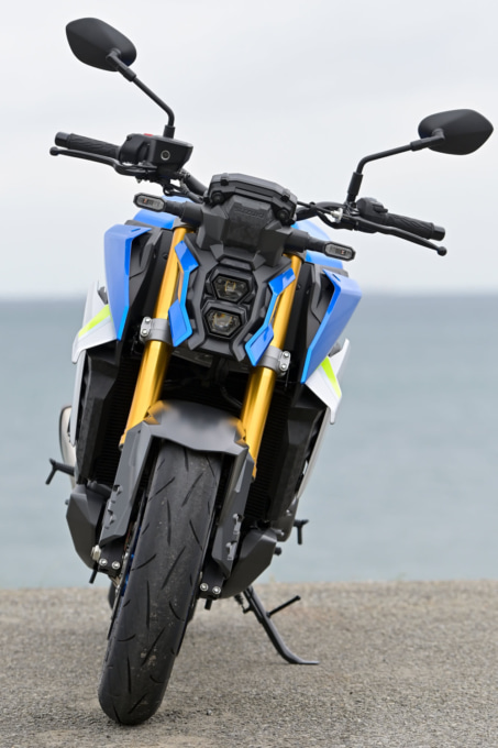 SUZUKI GSX-S1000（2021年モデル）フロントビュー