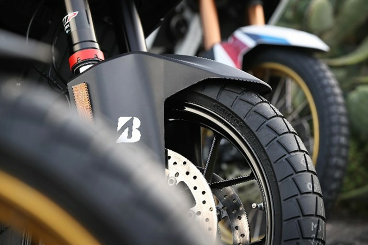 ブリヂストンのアドベンチャーモデル用タイヤ『BATTLAX ADVENTURE TRAIL AT41』が2022年2月から発売 バイクニュース  タンデムスタイル