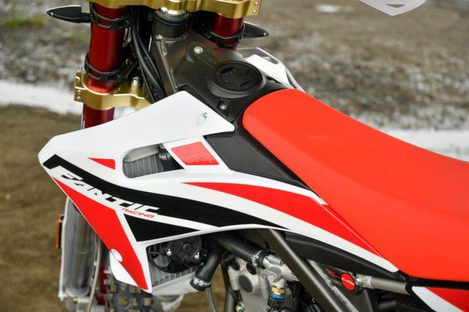 ファンティック XEF250トレール（2021年モデル）燃料タンク