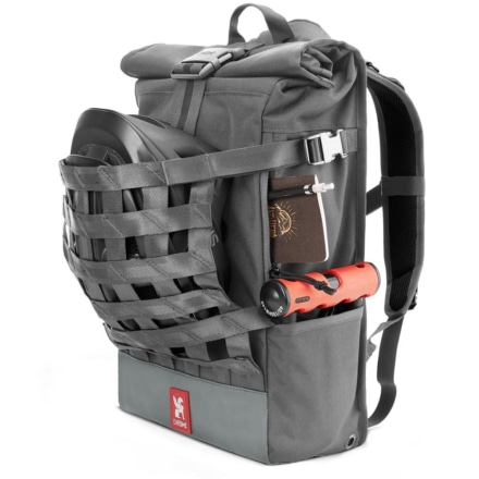 大容量、防水仕様でヘルメット、ジャケットの収納に最適なカーゴネット付き“BARRAGE FREIGHT BACKPACK”