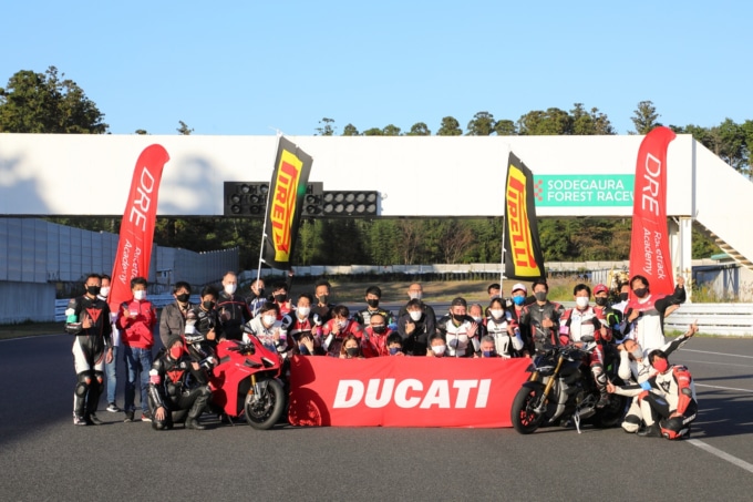 DRE Racetrack Academy 集合写真