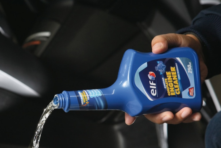 ENGINE CLEANER"で冬に備えよう バイクアイテム