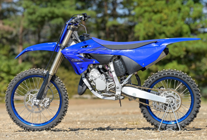 YAMAHA YZ125（2022年モデル）左サイドビュー